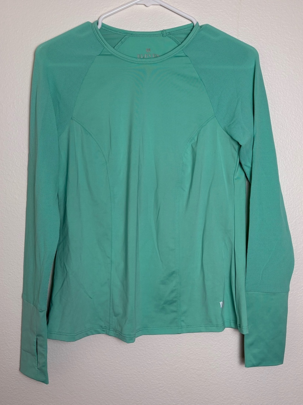 EleVen by Venus Williams Aqua Performance Top Size Medium